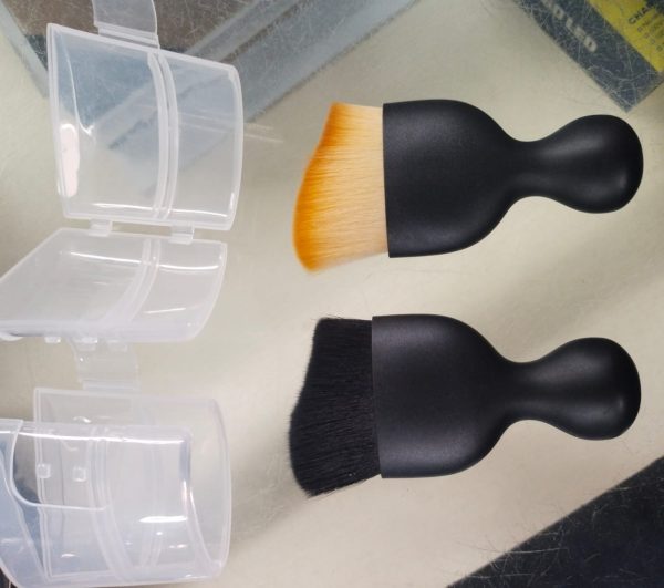 Car Interior Cleaning & Multifunctiona Soft Hair Brush For Cleaning Of Small And Tiny Places (random Color) - awanix.pk